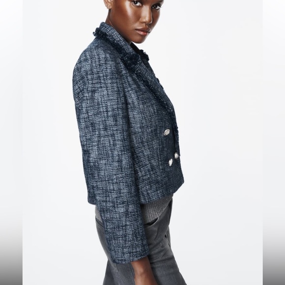 ZARA TEXTURED SHORT BLAZER - Picture 4 of 11